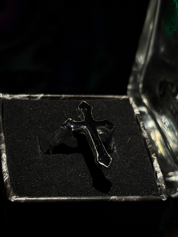 انگشتر صلیب کروم هارتز مشکی | Chrome Hearts Cross Ring 🖤