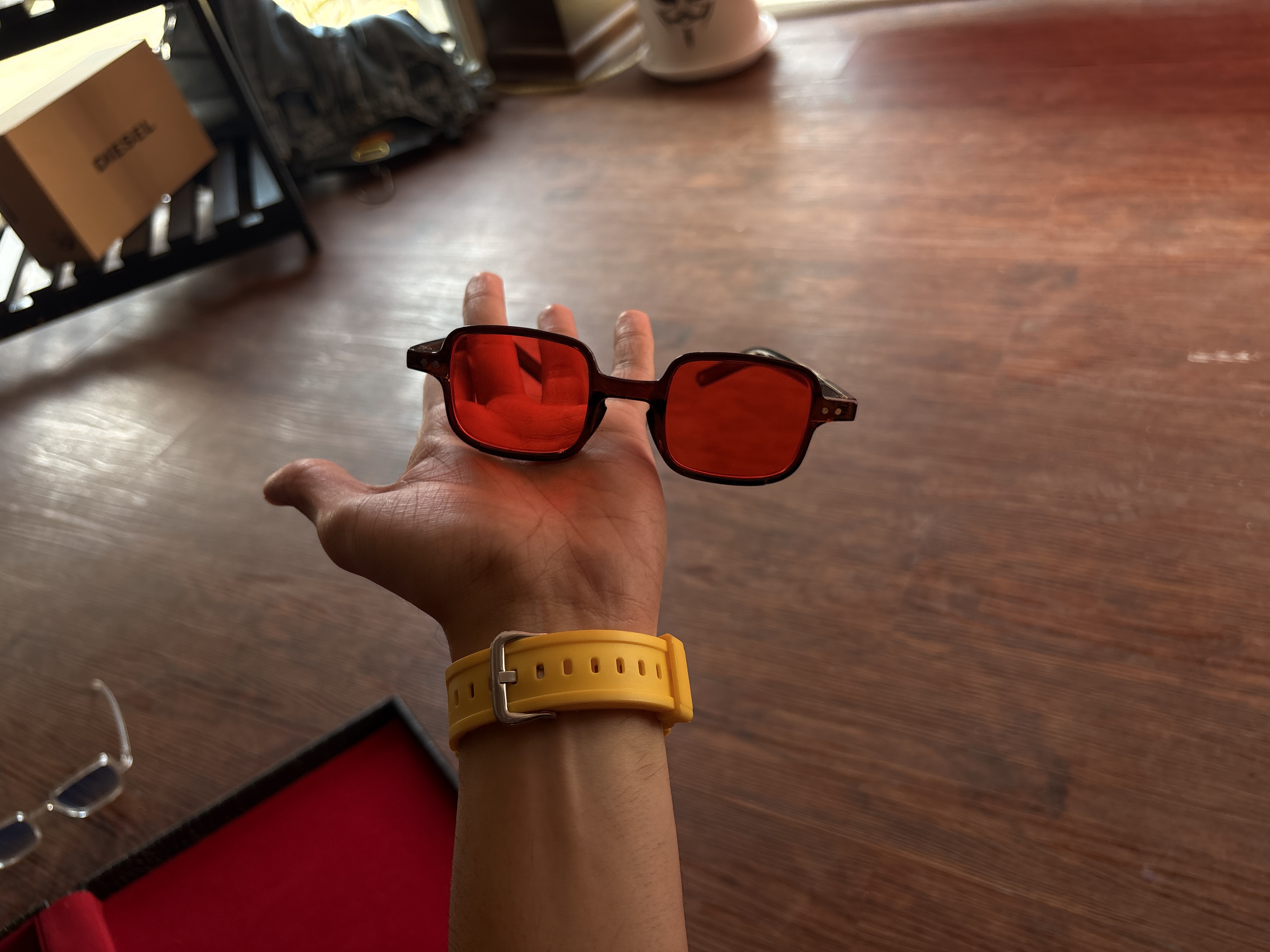 عینک مربعی شیشه قرمز | Square Red Lens Glasses 🕶️✨