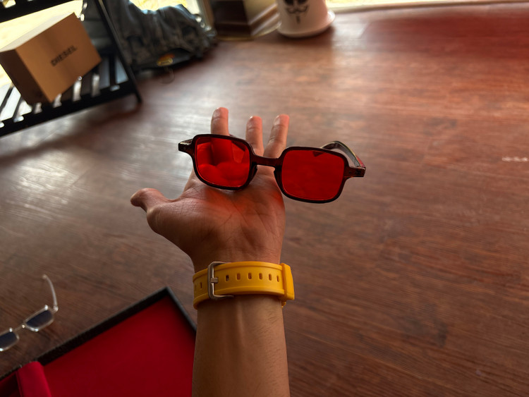 عینک مربعی شیشه قرمز | Square Red Lens Glasses 🕶️✨