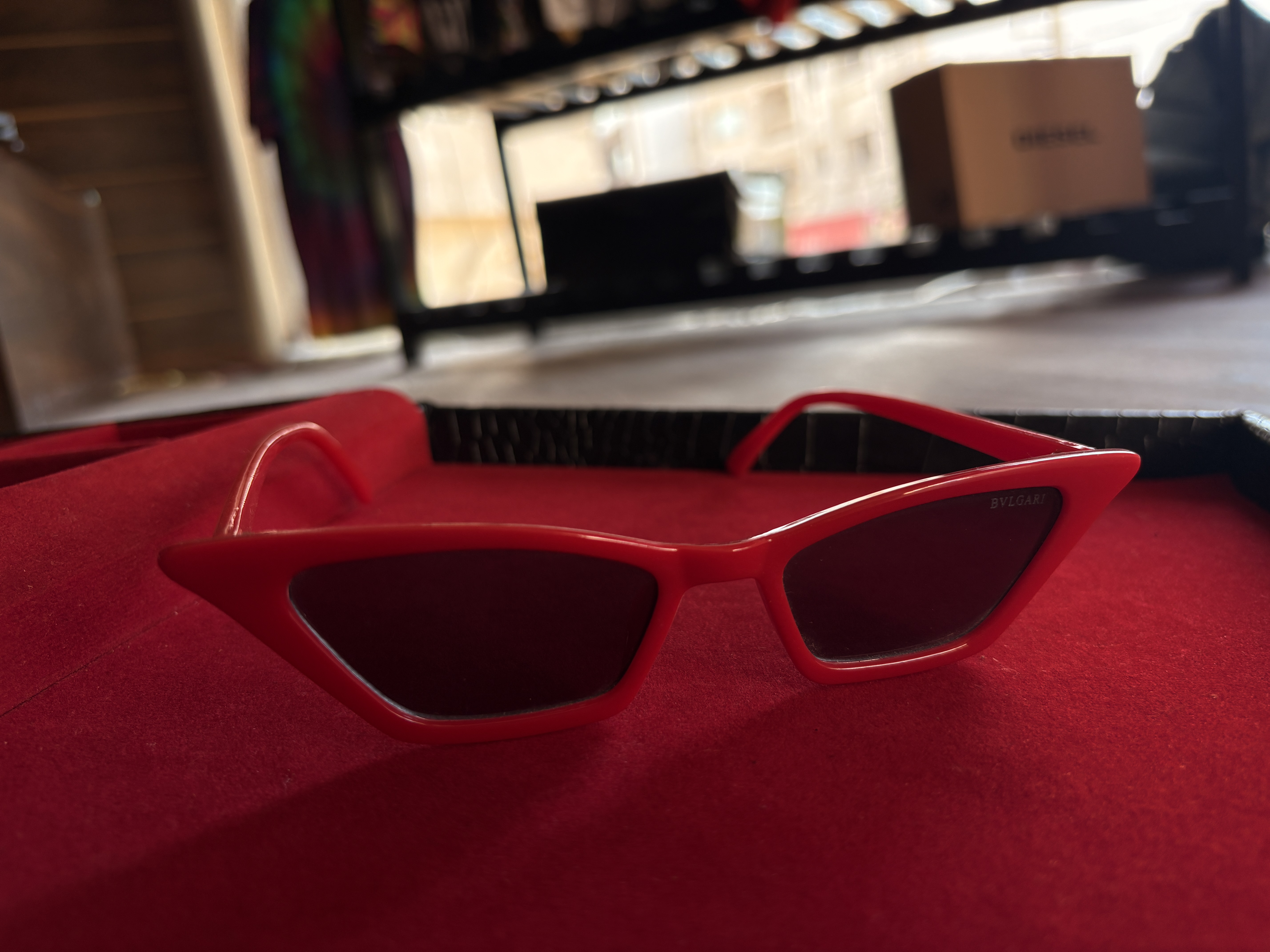 عینک مدل بولگاری فریم قرمز شیشه مشکی | Bvlgari Style Red Frame Black Lens Glasses 🖤