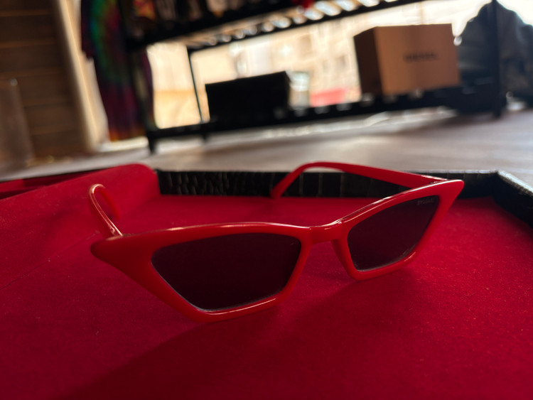 عینک مدل بولگاری فریم قرمز شیشه مشکی | Bvlgari Style Red Frame Black Lens Glasses 🖤