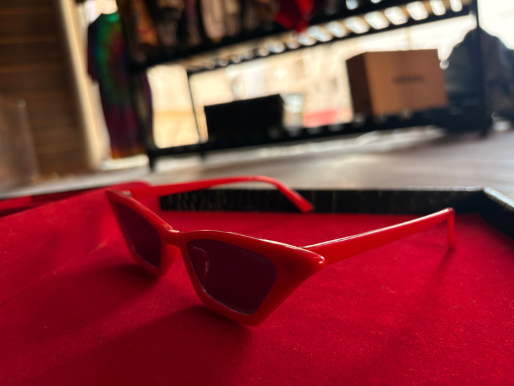 عینک مدل بولگاری فریم قرمز شیشه مشکی | Bvlgari Style Red Frame Black Lens Glasses 🖤