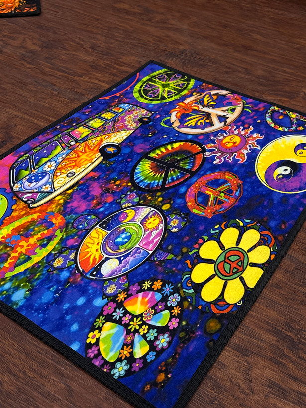 پادری سهبعدی بلک لایت Peace | Peace 3D Blacklight Door Mat